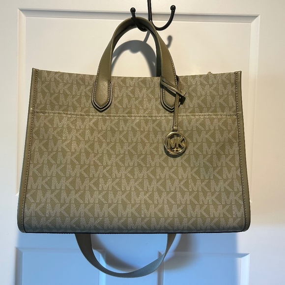 Michael Kors Over-shoulder Bag - Picture 1 of 3